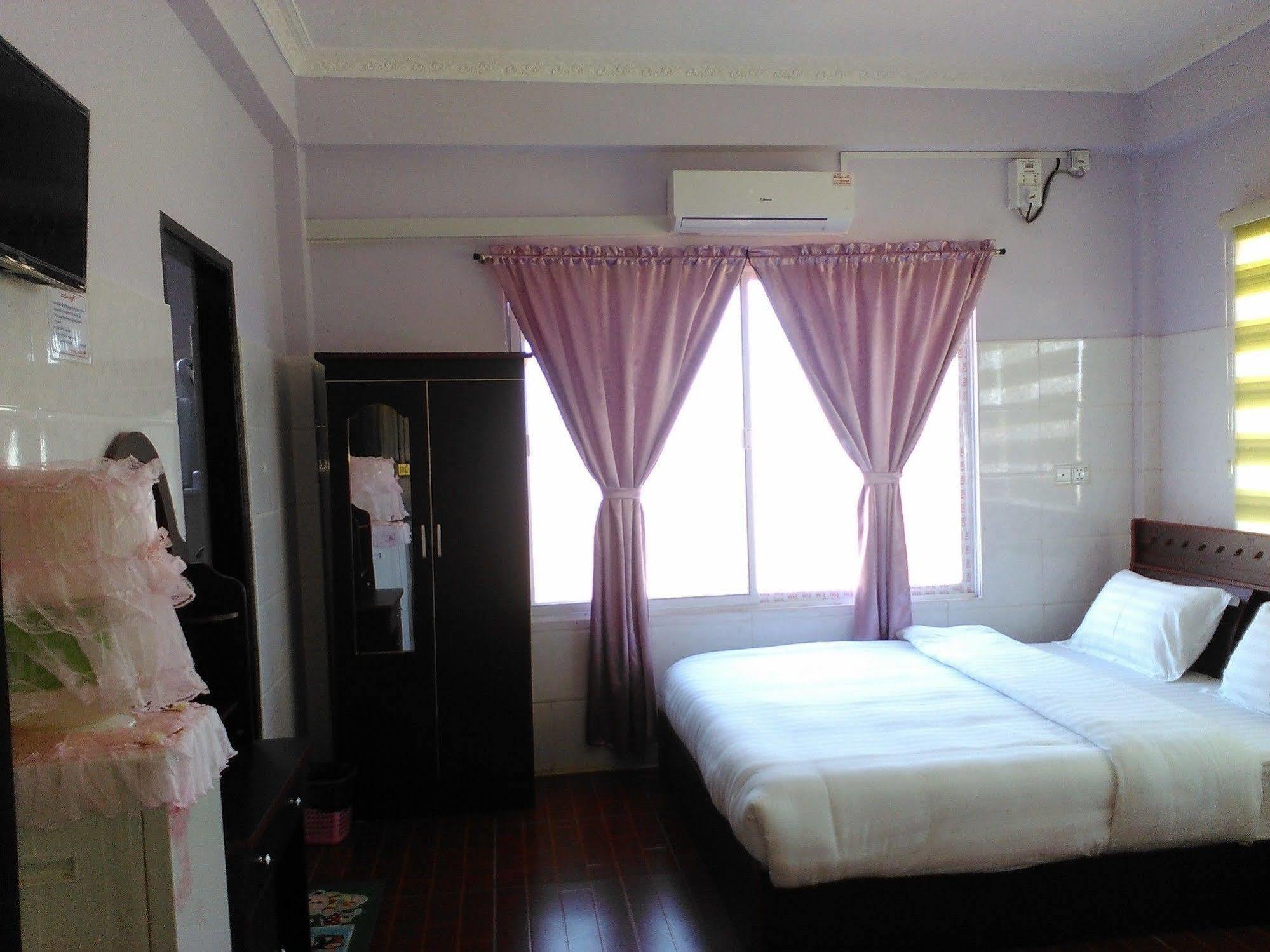 Hotel 99 Pyin Oo Lwin Exteriör bild