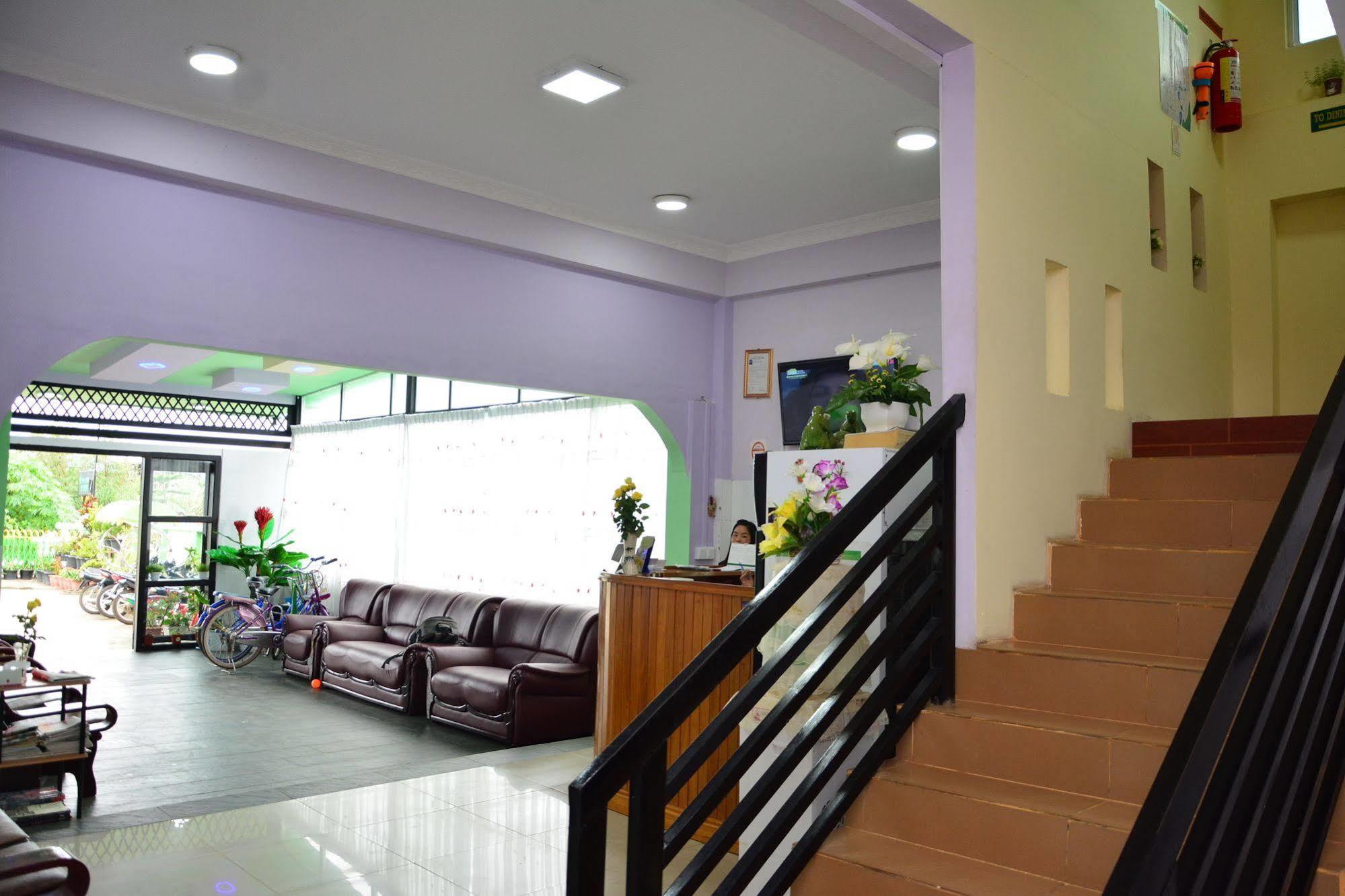 Hotel 99 Pyin Oo Lwin Exteriör bild