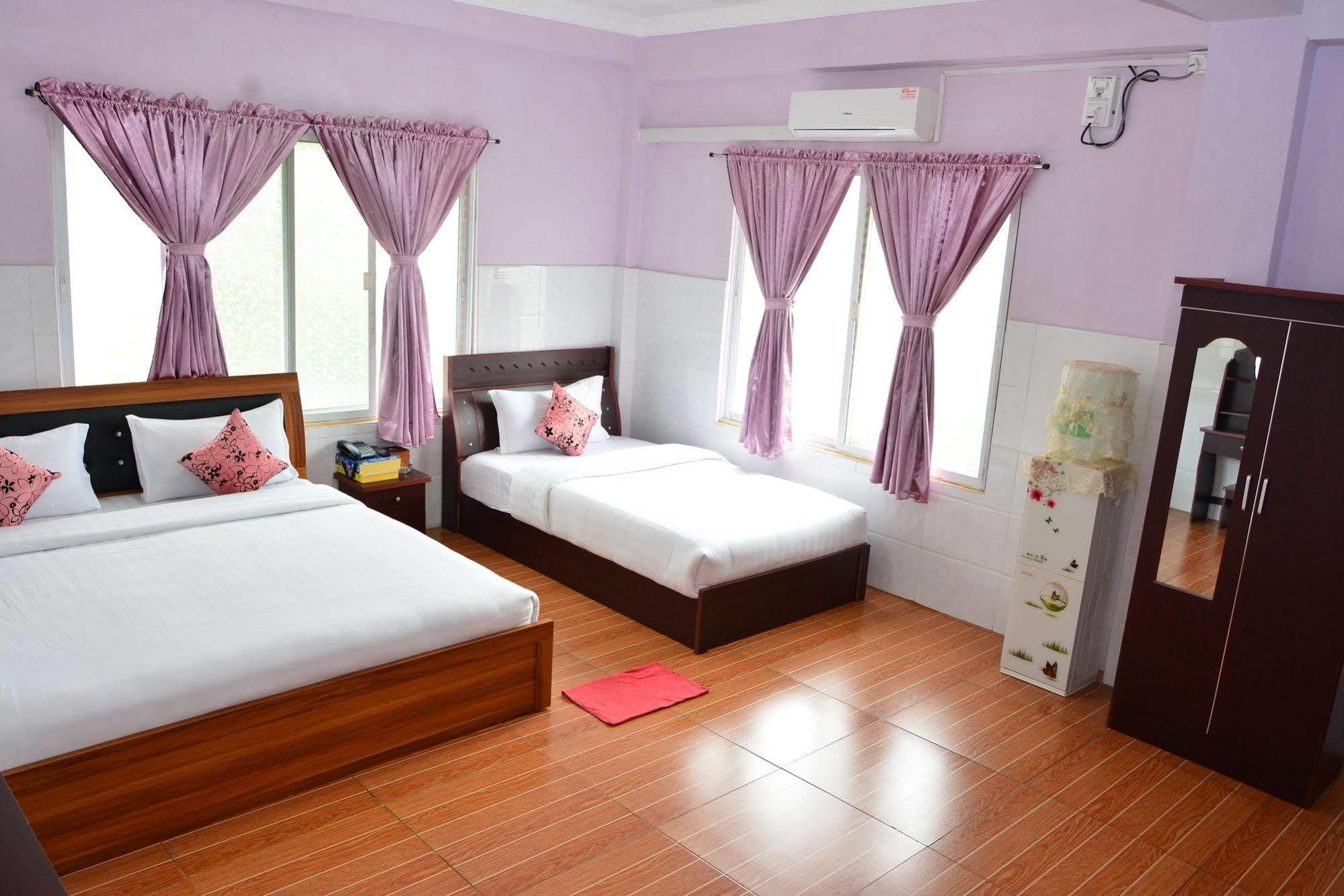 Hotel 99 Pyin Oo Lwin Exteriör bild