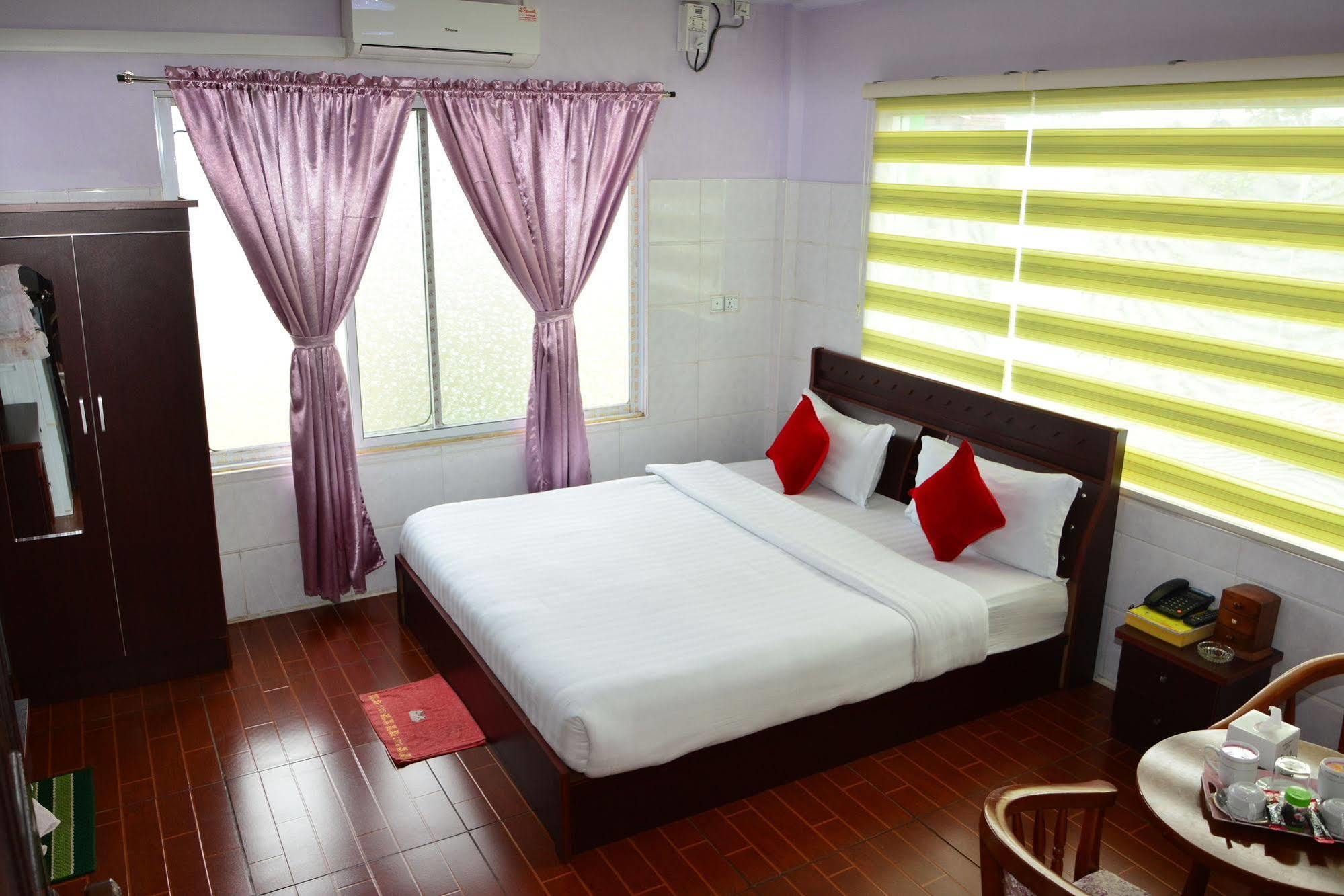 Hotel 99 Pyin Oo Lwin Exteriör bild
