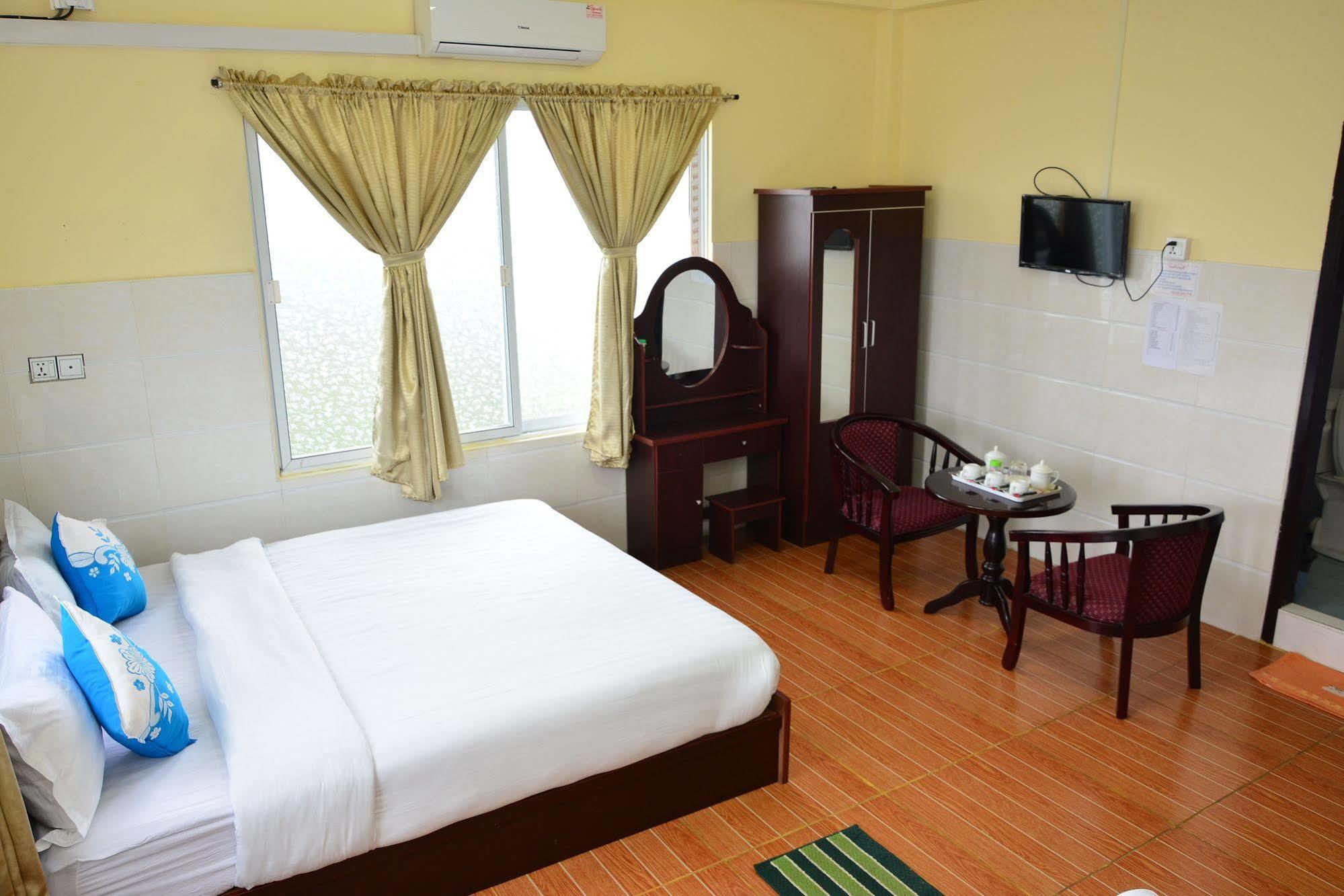 Hotel 99 Pyin Oo Lwin Exteriör bild